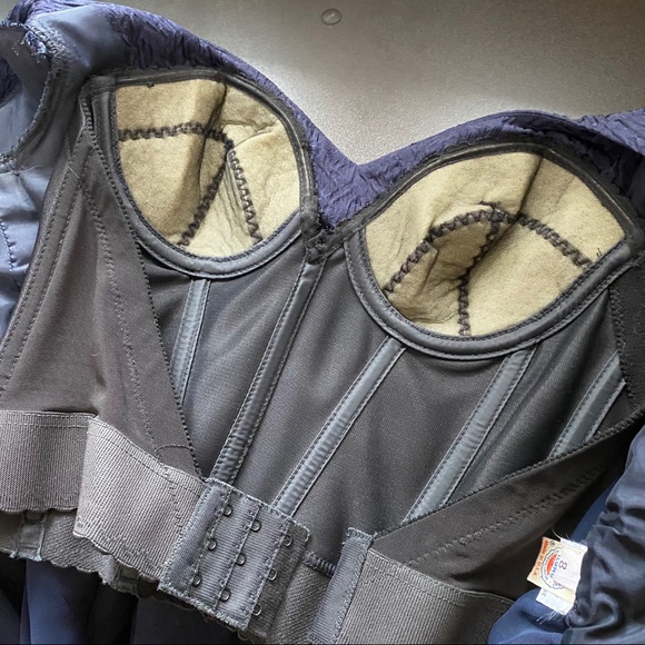 Incredible Vintage Oscar de la Renta Crepe Dark Navy Dress - Picture 11 of 11